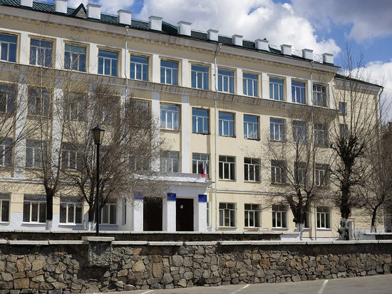Мест в школах Омска хватит всем