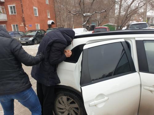 УФСБ поймало высокопоставленного омского силовика и его подчиненного на вымогательстве УФСБ поймало высокопоставленного омского силовика и его подчиненного на вымогательстве