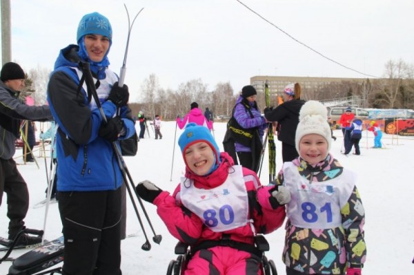 «Спорт во благо». В Омске прошла благотворительная лыжная гонка