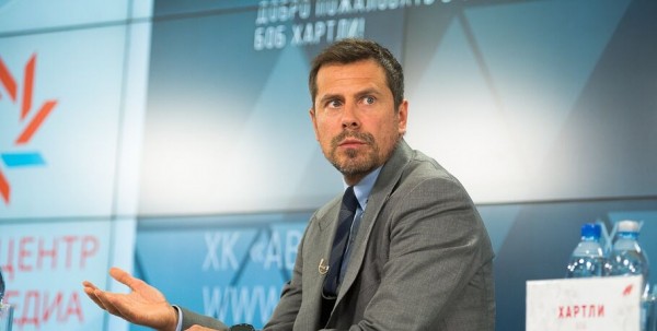 Крылов хочет пополнять "Авангард" воспитанниками омского хоккея