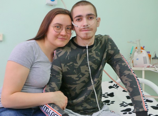 "Хочется просто дышать!" Омичи с редкими заболеваниями о своих мечтах