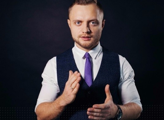 Кланы, родственники и контакты: реформирование кадровой политики мэрии Омска Кланы, родственники и контакты: реформирование кадровой политики мэрии Омска