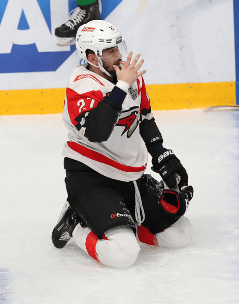 
        «Авангард» одержал разгромную победу в Уфе и сравнял счёт в серии!
      