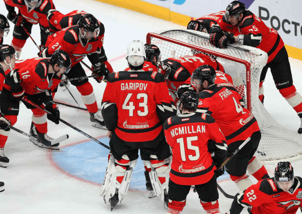 
        1/4 Востока, матч №2. «Авангард» - «Салават Юлаев» 2:3 ОТ. Послематчевая пресс-конференция (ВИДЕО)
      