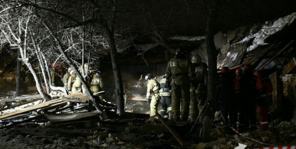 Причину обрушения здания в центре Омска назвали в МЧС