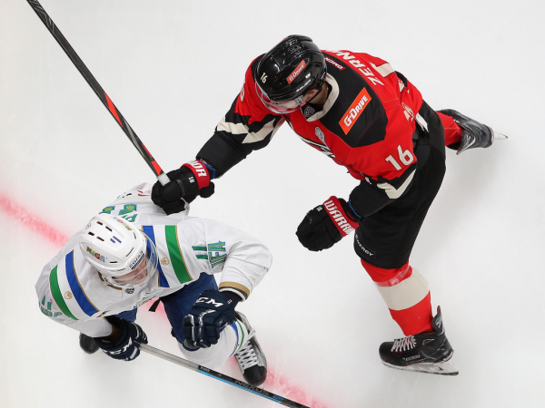 
        1/4 Востока, матч №5. «Авангард» - «Салават Юлаев» 3:6. Послематчевая пресс-конференция (ВИДЕО)
      