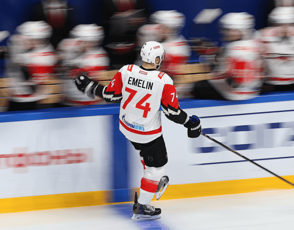 
        «Салават Юлаев» выходит вперёд. Главные события третьего матча серии
      