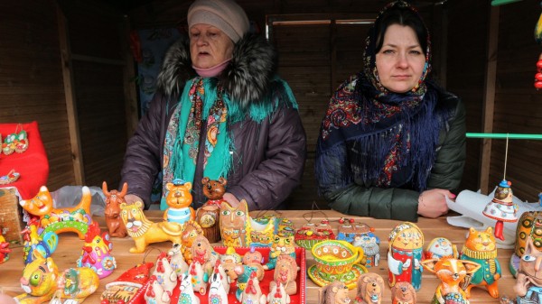 Танцы с медведями vs рейв-хоровод: две Масленицы в Омске 
