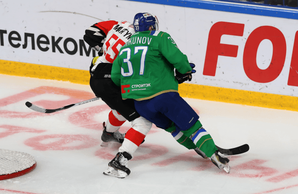 
        «Салават Юлаев» выходит вперёд. Главные события третьего матча серии
      