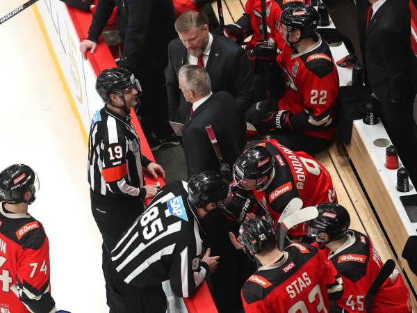 
        Права на ошибку больше нет. Как «Авангард» уступил «Салавату» в пятом матче серии
      