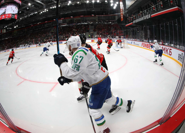 
        «Авангард» начинает плей-офф с победы! Главные события первого матча серии с «Салаватом Юлаевым»
      