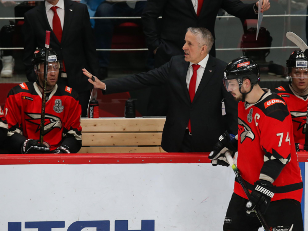 
        1/4 Востока, матч №5. «Авангард» - «Салават Юлаев» 3:6. Послематчевая пресс-конференция (ВИДЕО)
      