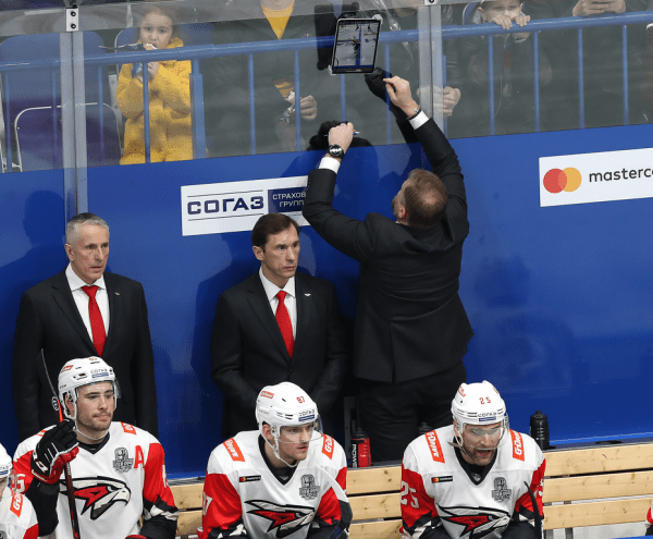 
        «Салават Юлаев» выходит вперёд. Главные события третьего матча серии
      