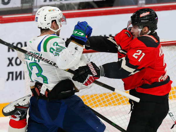 
        Права на ошибку больше нет. Как «Авангард» уступил «Салавату» в пятом матче серии
      