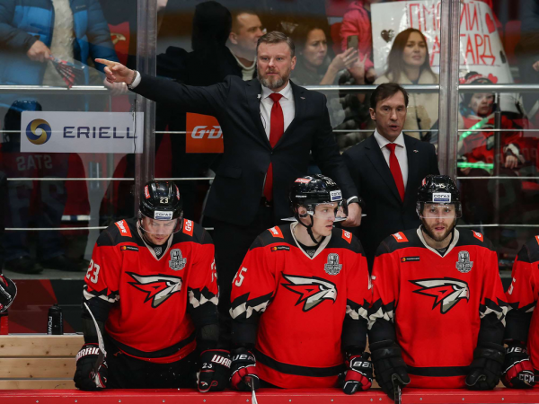 
        1/4 Востока, матч №5. «Авангард» - «Салават Юлаев» 3:6. Послематчевая пресс-конференция (ВИДЕО)
      