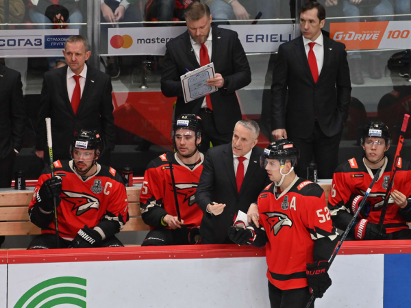 «Добавили в скорости и больше прессинговали соперника». Комментарии после первого матча серии с Уфой (ВИДЕО)
«Добавили в скорости и больше прессинговали соперника». Комментарии после первого матча серии с Уфой (ВИДЕО)