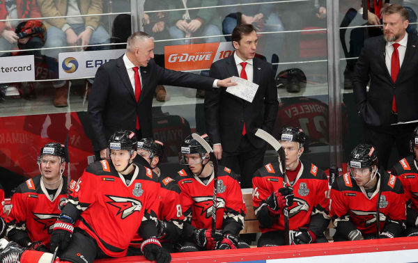 «Добавили в скорости и больше прессинговали соперника». Комментарии после первого матча серии с Уфой (ВИДЕО)
«Добавили в скорости и больше прессинговали соперника». Комментарии после первого матча серии с Уфой (ВИДЕО)