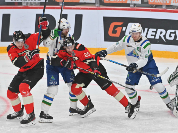 «Добавили в скорости и больше прессинговали соперника». Комментарии после первого матча серии с Уфой (ВИДЕО)
«Добавили в скорости и больше прессинговали соперника». Комментарии после первого матча серии с Уфой (ВИДЕО)