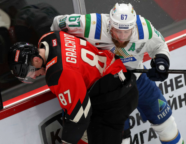 
        1/4 Востока, матч №2. «Авангард» - «Салават Юлаев» 2:3 ОТ. Послематчевая пресс-конференция (ВИДЕО)
      