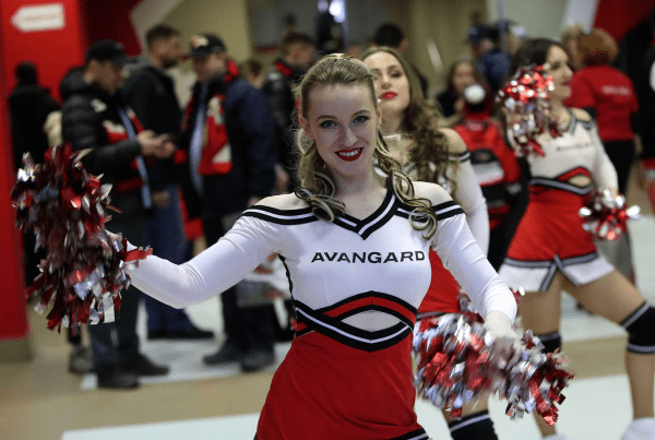 
        «Авангард» начинает плей-офф с победы! Главные события первого матча серии с «Салаватом Юлаевым»
      