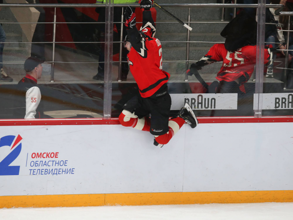 
        1/4 Востока, матч №5. «Авангард» - «Салават Юлаев» 3:6. Послематчевая пресс-конференция (ВИДЕО)
      