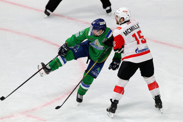 
        «Никто не хочет уступать, поэтому и эмоции, и борьба, и такой накал на льду». Емелин, Семёнов и Франсон о победе в четвертом матче серии
      