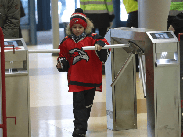 
        «Авангард» начинает плей-офф с победы! Главные события первого матча серии с «Салаватом Юлаевым»
      