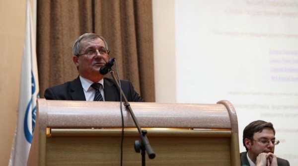 Новым ректором ОмГУ стал декан истфака Алексей Якуб Новым ректором ОмГУ стал декан истфака Алексей Якуб