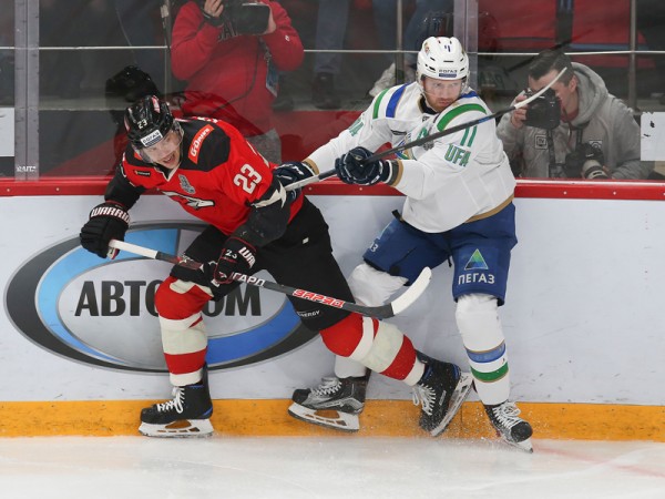 
        Права на ошибку больше нет. Как «Авангард» уступил «Салавату» в пятом матче серии
      