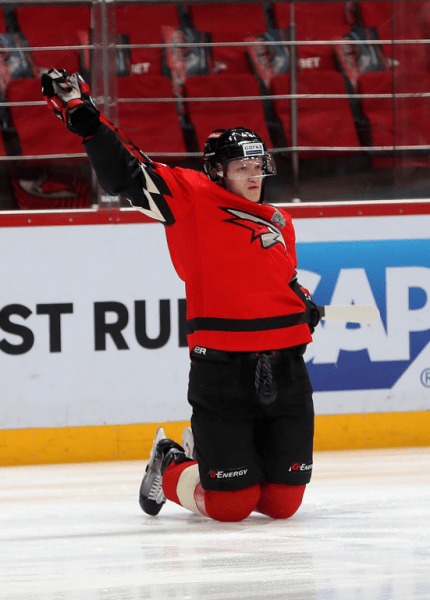 
        1/4 Востока, матч №2. «Авангард» - «Салават Юлаев» 2:3 ОТ. Послематчевая пресс-конференция (ВИДЕО)
      