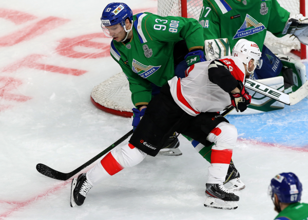 
        «Салават Юлаев» выходит вперёд. Главные события третьего матча серии
      