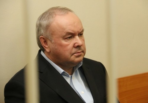 Хозяину омского «Мостовика» придется жить тысячи лет, чтобы не умереть должником