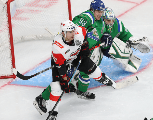 
        «Салават Юлаев» выходит вперёд. Главные события третьего матча серии
      