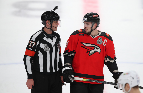 «Добавили в скорости и больше прессинговали соперника». Комментарии после первого матча серии с Уфой (ВИДЕО)
«Добавили в скорости и больше прессинговали соперника». Комментарии после первого матча серии с Уфой (ВИДЕО)