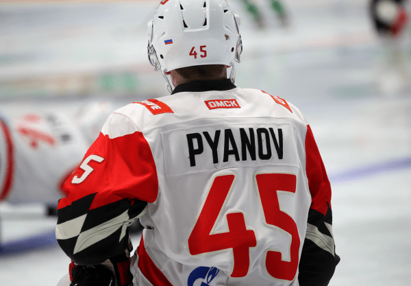 
        «Салават Юлаев» выходит вперёд. Главные события третьего матча серии
      