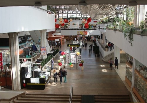 В Омске все крупные ТЦ закроют на неделю