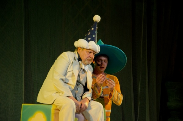 Приключения с продолжением. В ТЮЗе ставят «сериал» про Незнайку Приключения с продолжением. В ТЮЗе ставят «сериал» про Незнайку