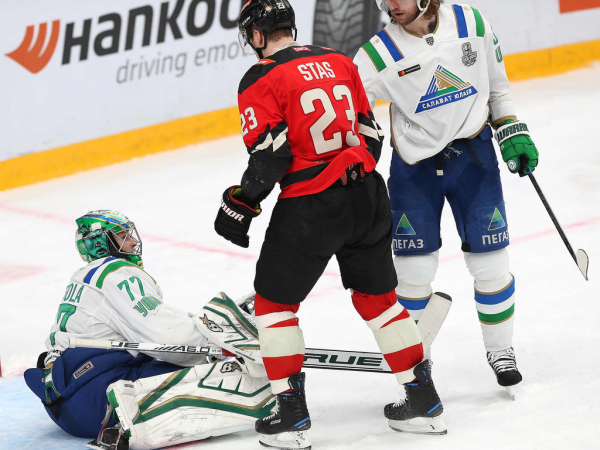 
        Права на ошибку больше нет. Как «Авангард» уступил «Салавату» в пятом матче серии
      