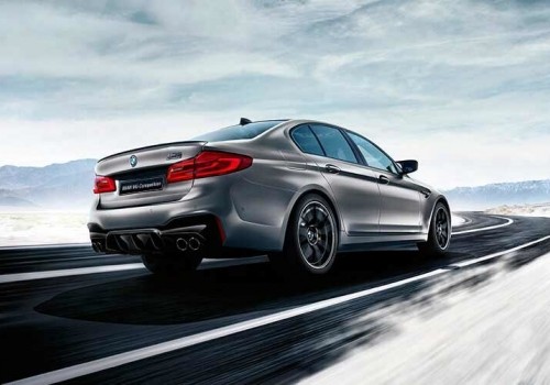 В Омске у бывшего офицера полиции конфисковали дорогой BMW