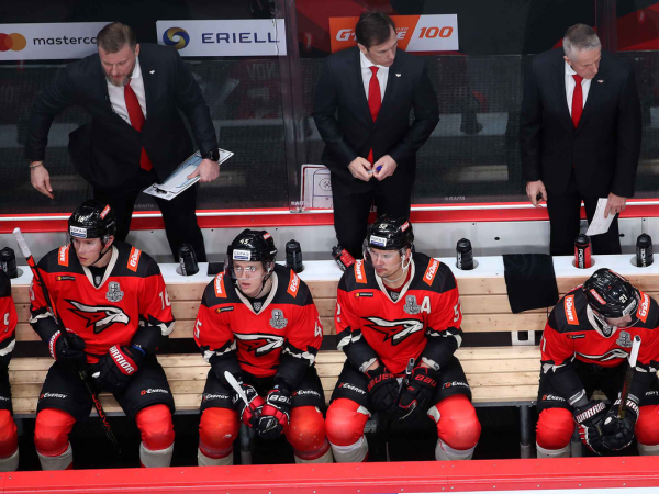 
        Права на ошибку больше нет. Как «Авангард» уступил «Салавату» в пятом матче серии
      