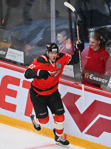 «Добавили в скорости и больше прессинговали соперника». Комментарии после первого матча серии с Уфой (ВИДЕО)
«Добавили в скорости и больше прессинговали соперника». Комментарии после первого матча серии с Уфой (ВИДЕО)