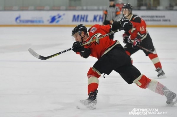 «Омские Ястребы» выходят в четвертьфинал Кубка Харламова