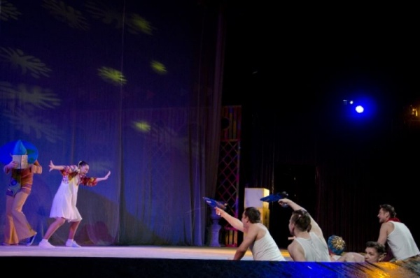 Приключения с продолжением. В ТЮЗе ставят «сериал» про Незнайку Приключения с продолжением. В ТЮЗе ставят «сериал» про Незнайку