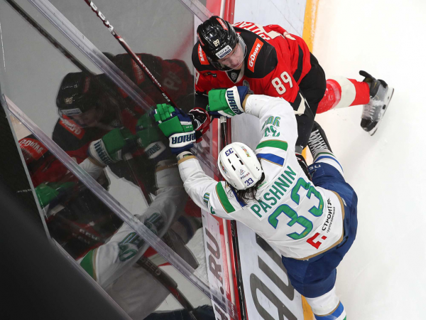 
        Права на ошибку больше нет. Как «Авангард» уступил «Салавату» в пятом матче серии
      