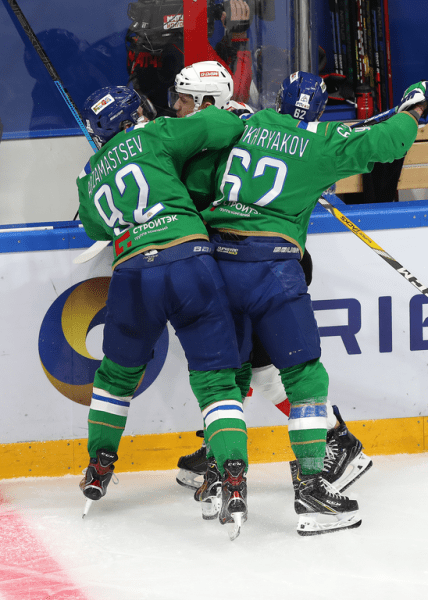 
        «Салават Юлаев» выходит вперёд. Главные события третьего матча серии
      