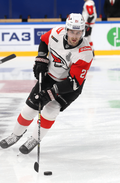 
        «Салават Юлаев» выходит вперёд. Главные события третьего матча серии
      