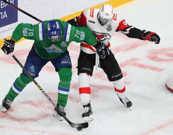 
        «Салават Юлаев» выходит вперёд. Главные события третьего матча серии
      