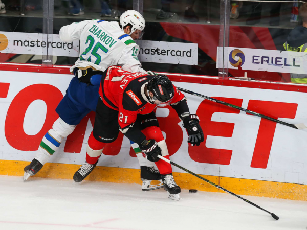 
        Права на ошибку больше нет. Как «Авангард» уступил «Салавату» в пятом матче серии
      