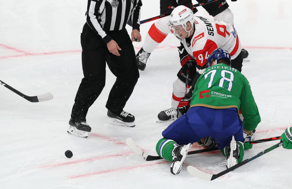 
        «Салават Юлаев» выходит вперёд. Главные события третьего матча серии
      