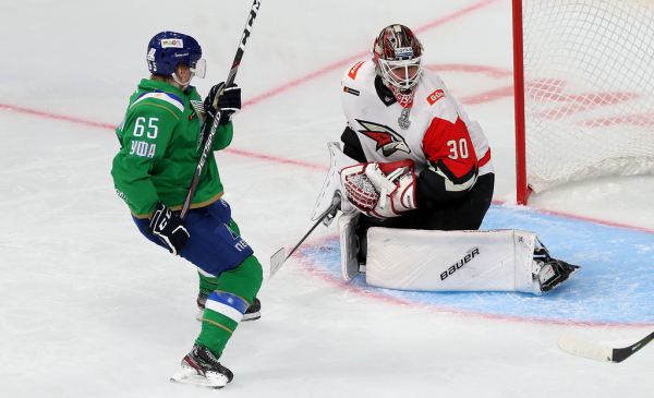 
        «Салават Юлаев» выходит вперёд. Главные события третьего матча серии
      